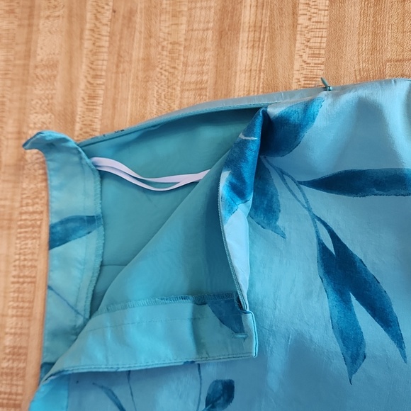 Jones New York 100% Silk Long Pencil Skirt, Size 6 - Picture 7 of 11